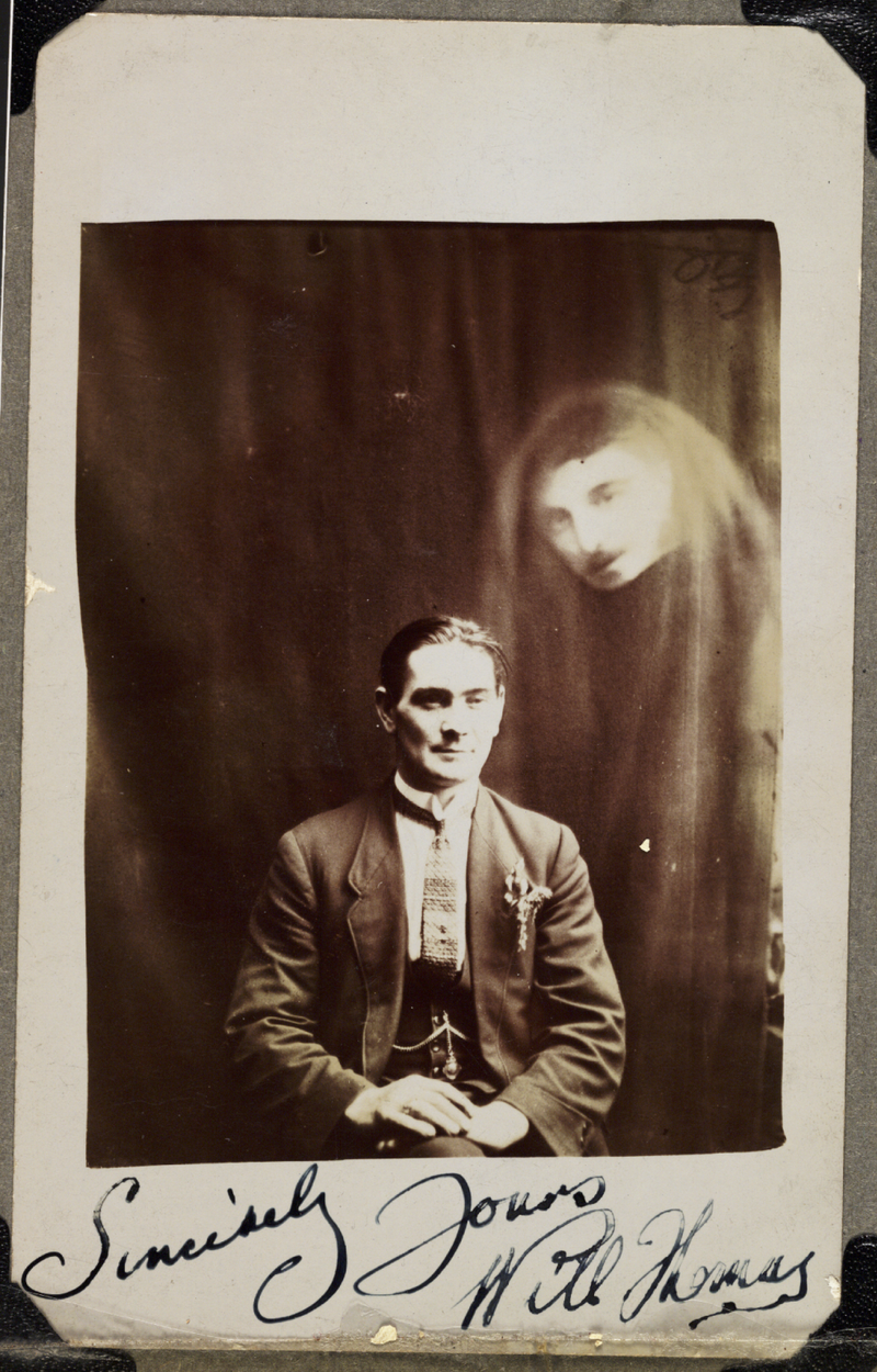 Illustration for article titled Haunting Spirit Photography from the Age Before Photoshop